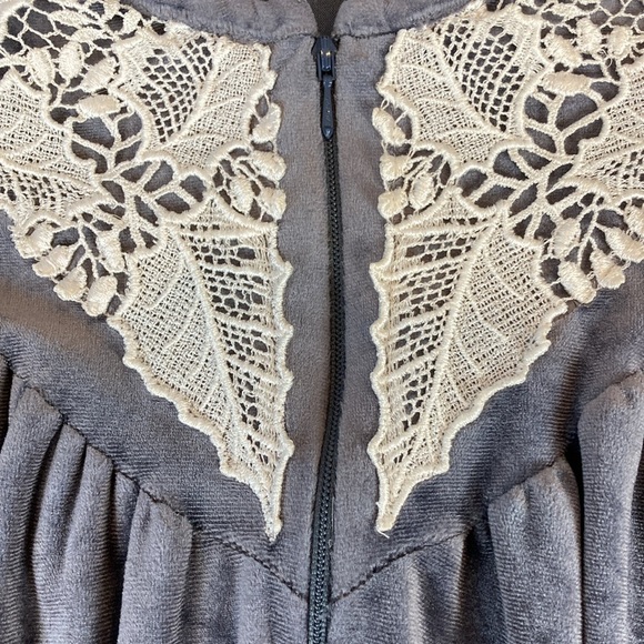 Gray Velour & Lace Zip Front Long Sleeve Long Robe - Picture 3 of 10